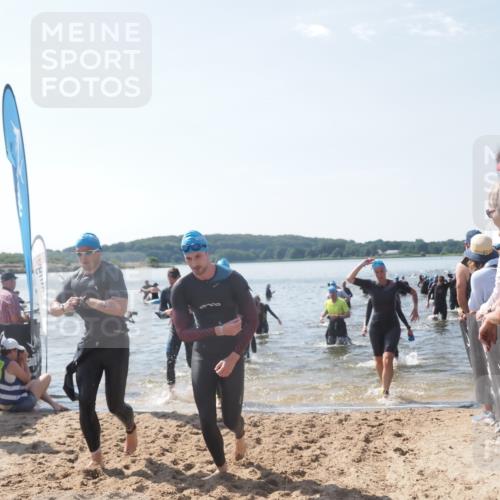 22.06.2025 - Viking Triathlon MichiJ http://msf.ph/oto/8092188 22.06.2025 10:39:07 Schwimmen 40, 57, 79, 148, 181, 182, 185, 276, 295, 351, 386, 408, 416, 451, 536, 654 meine-sportfotos.de