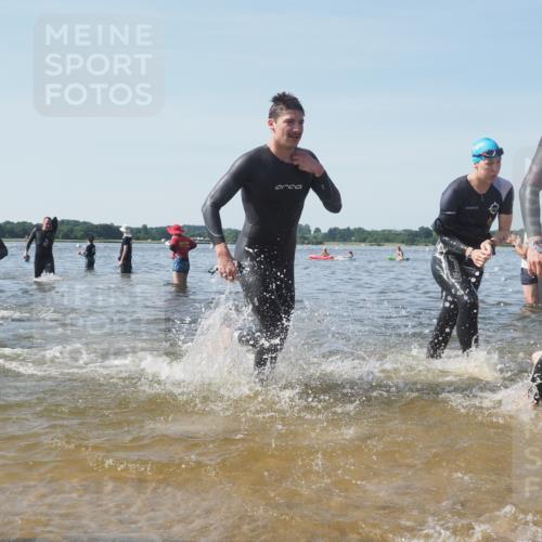 22.06.2025 - Viking Triathlon KatJ http://msf.ph/oto/8092193 22.06.2025 10:28:07 Schwimmen 14, 90, 178, 196, 289, 367, 401, 616 meine-sportfotos.de