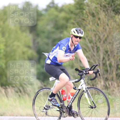 22.06.2025 - Viking Triathlon Yannick Fuchs http://msf.ph/oto/8092206 22.06.2025 13:32:31 Radfahren 241, 244 meine-sportfotos.de