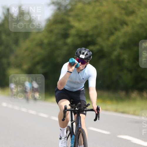 22.06.2025 - Viking Triathlon Yannick Fuchs http://msf.ph/oto/8092223 22.06.2025 11:54:39 Radfahren 25, 65, 66, 357, 369, 641, 649 meine-sportfotos.de