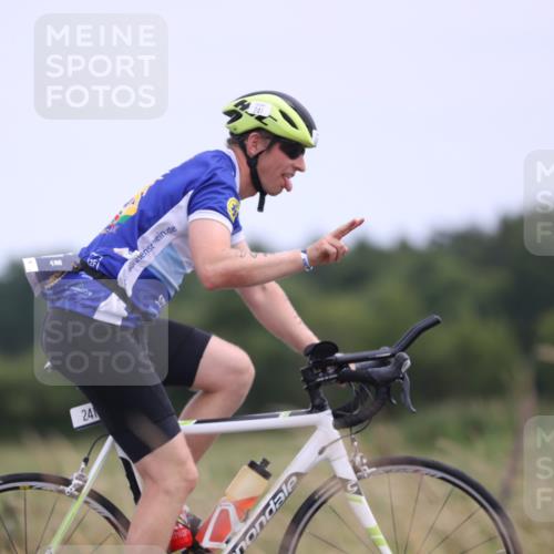 22.06.2025 - Viking Triathlon Yannick Fuchs http://msf.ph/oto/8092237 22.06.2025 13:32:32 Radfahren 241, 244 meine-sportfotos.de