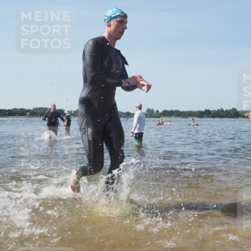 22.06.2025 - Viking Triathlon KatJ http://msf.ph/oto/8092280 22.06.2025 10:28:09 Schwimmen 14, 178, 196, 367, 401 meine-sportfotos.de