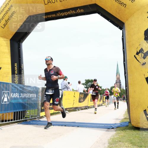 22.06.2025 - Viking Triathlon H.Heesch http://msf.ph/oto/8092301 22.06.2025 13:49:29 Laufen 236, 249, 379, 395, 604 meine-sportfotos.de