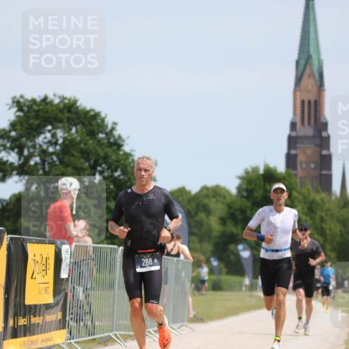 22.06.2025 - Viking Triathlon H.Heesch http://msf.ph/oto/8092304 22.06.2025 13:01:53 Laufen 271, 288, 555 meine-sportfotos.de