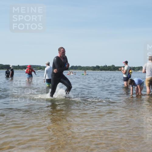 22.06.2025 - Viking Triathlon KatJ http://msf.ph/oto/8092308 22.06.2025 10:28:15 Schwimmen 367 meine-sportfotos.de