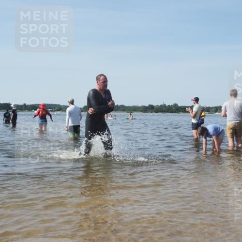 22.06.2025 - Viking Triathlon KatJ http://msf.ph/oto/8092320 22.06.2025 10:28:15 Schwimmen 367 meine-sportfotos.de