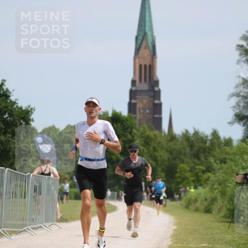 22.06.2025 - Viking Triathlon H.Heesch http://msf.ph/oto/8092326 22.06.2025 13:01:54 Laufen 271, 288, 555 meine-sportfotos.de