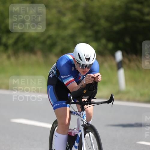 22.06.2025 - Viking Triathlon Yannick Fuchs http://msf.ph/oto/8092339 22.06.2025 11:14:41 Radfahren 60, 230, 261 meine-sportfotos.de