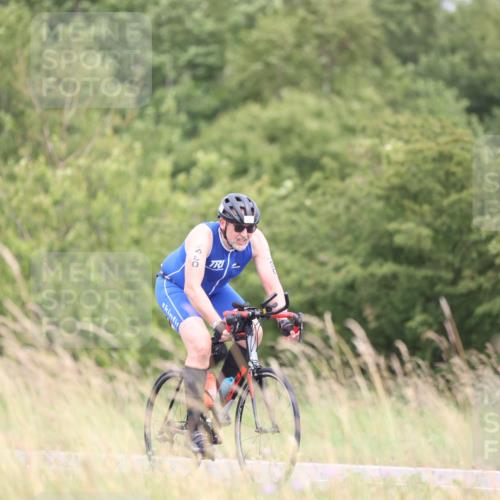 22.06.2025 - Viking Triathlon Yannick Fuchs http://msf.ph/oto/8092343 22.06.2025 13:32:58 Radfahren 490 meine-sportfotos.de