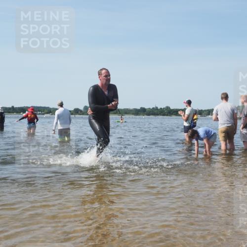 22.06.2025 - Viking Triathlon KatJ http://msf.ph/oto/8092348 22.06.2025 10:28:16 Schwimmen 367 meine-sportfotos.de