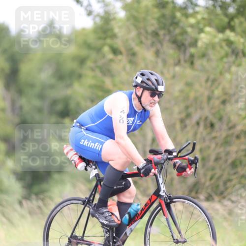 22.06.2025 - Viking Triathlon Yannick Fuchs http://msf.ph/oto/8092360 22.06.2025 13:32:59 Radfahren 490 meine-sportfotos.de