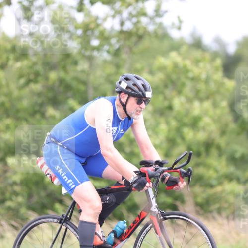 22.06.2025 - Viking Triathlon Yannick Fuchs http://msf.ph/oto/8092365 22.06.2025 13:32:59 Radfahren 490 meine-sportfotos.de