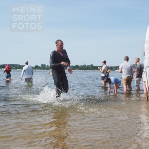 22.06.2025 - Viking Triathlon KatJ http://msf.ph/oto/8092368 22.06.2025 10:28:16 Schwimmen 367 meine-sportfotos.de