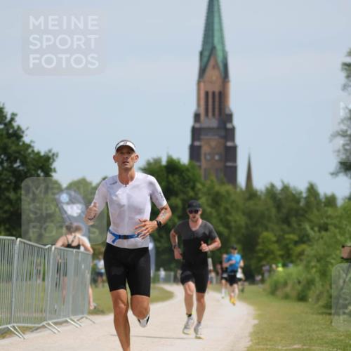 22.06.2025 - Viking Triathlon H.Heesch http://msf.ph/oto/8092369 22.06.2025 13:01:55 Laufen 271, 288, 555 meine-sportfotos.de