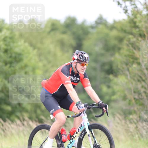 22.06.2025 - Viking Triathlon Yannick Fuchs http://msf.ph/oto/8092393 22.06.2025 13:33:43 Radfahren 130, 650 meine-sportfotos.de