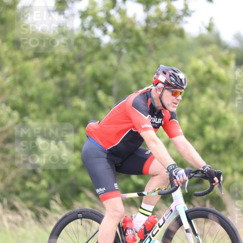 22.06.2025 - Viking Triathlon Yannick Fuchs http://msf.ph/oto/8092398 22.06.2025 13:33:43 Radfahren 130, 650 meine-sportfotos.de