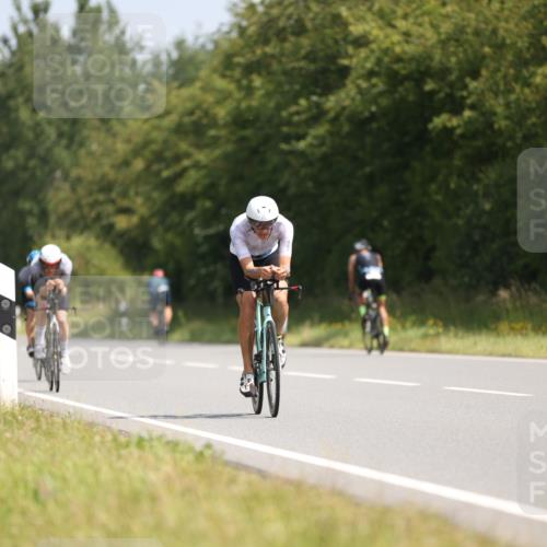 22.06.2025 - Viking Triathlon Yannick Fuchs http://msf.ph/oto/8092407 22.06.2025 11:15:03 Radfahren 12, 74, 102, 132, 285, 555, 616 meine-sportfotos.de