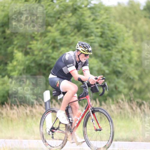 22.06.2025 - Viking Triathlon Yannick Fuchs http://msf.ph/oto/8092427 22.06.2025 13:34:53 Radfahren 292 meine-sportfotos.de