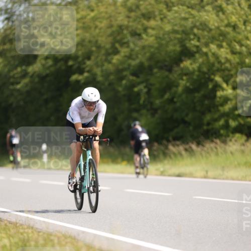 22.06.2025 - Viking Triathlon Yannick Fuchs http://msf.ph/oto/8092454 22.06.2025 11:15:04 Radfahren 12, 74, 102, 132, 285, 412, 555, 616 meine-sportfotos.de