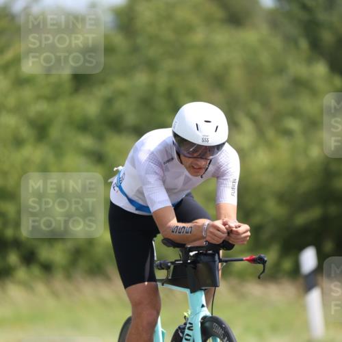22.06.2025 - Viking Triathlon Yannick Fuchs http://msf.ph/oto/8092501 22.06.2025 11:15:05 Radfahren 12, 74, 102, 132, 285, 412, 555, 616 meine-sportfotos.de