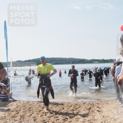 22.06.2025 - Viking Triathlon MichiJ http://msf.ph/oto/8092510 22.06.2025 10:39:14 Schwimmen 79, 83, 148, 182, 195, 238, 276, 295, 351, 386, 536, 654 meine-sportfotos.de