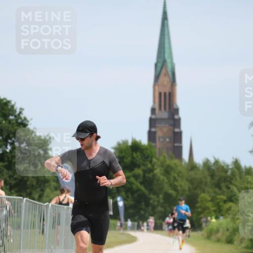22.06.2025 - Viking Triathlon H.Heesch http://msf.ph/oto/8092523 22.06.2025 13:01:57 Laufen 271, 288, 555 meine-sportfotos.de