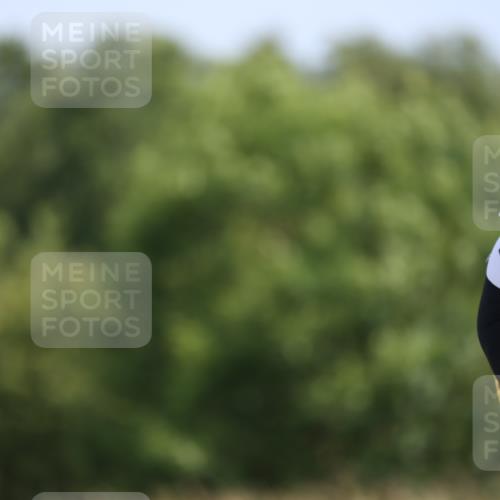 22.06.2025 - Viking Triathlon Yannick Fuchs http://msf.ph/oto/8092529 22.06.2025 11:15:05 Radfahren 12, 74, 102, 132, 285, 412, 555, 616 meine-sportfotos.de