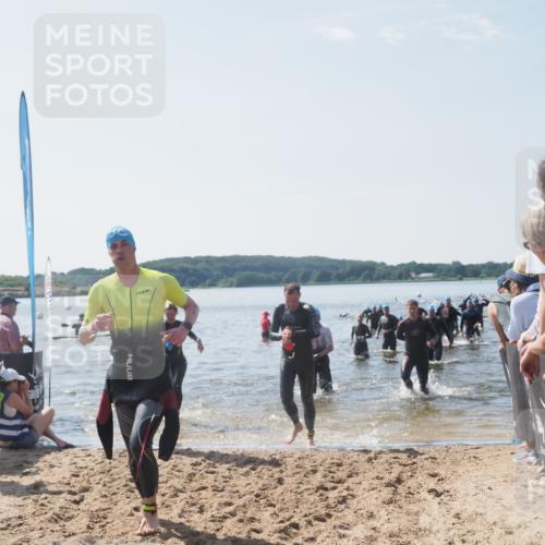 22.06.2025 - Viking Triathlon MichiJ http://msf.ph/oto/8092541 22.06.2025 10:39:14 Schwimmen 79, 83, 148, 182, 195, 238, 276, 295, 351, 386, 536, 654 meine-sportfotos.de
