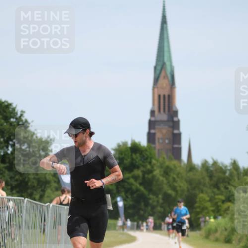 22.06.2025 - Viking Triathlon H.Heesch http://msf.ph/oto/8092543 22.06.2025 13:01:57 Laufen 271, 288, 555 meine-sportfotos.de