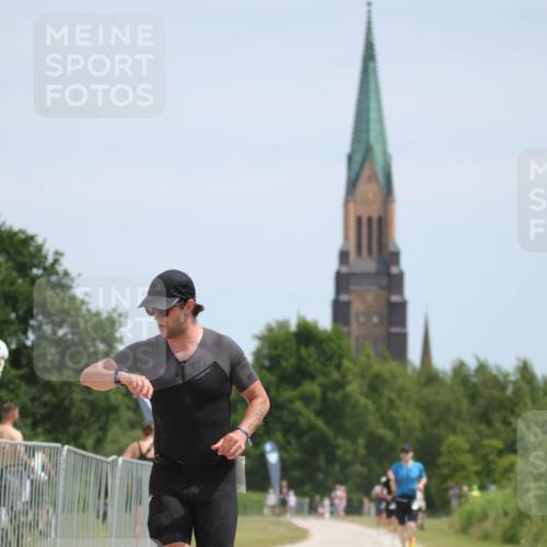 22.06.2025 - Viking Triathlon H.Heesch http://msf.ph/oto/8092565 22.06.2025 13:01:57 Laufen 271, 288, 555 meine-sportfotos.de