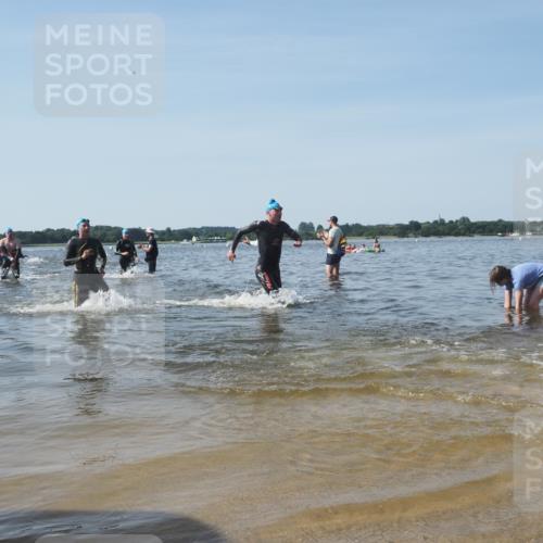 22.06.2025 - Viking Triathlon KatJ http://msf.ph/oto/8092620 22.06.2025 10:28:51 Schwimmen 15, 258, 301, 368, 384, 414, 443, 628 meine-sportfotos.de
