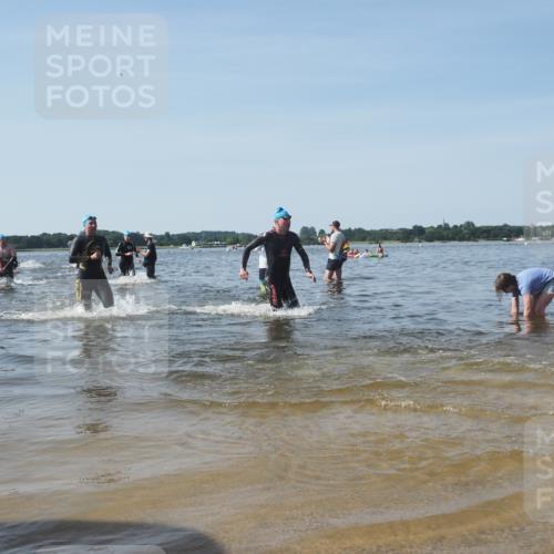 22.06.2025 - Viking Triathlon KatJ http://msf.ph/oto/8092633 22.06.2025 10:28:51 Schwimmen 15, 258, 301, 368, 384, 414, 443, 628 meine-sportfotos.de