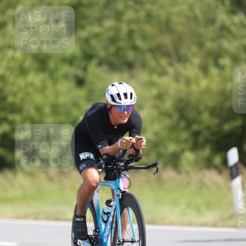 22.06.2025 - Viking Triathlon Yannick Fuchs http://msf.ph/oto/8092649 22.06.2025 11:15:09 Radfahren 12, 102, 132, 205, 285, 412, 547, 555, 616 meine-sportfotos.de