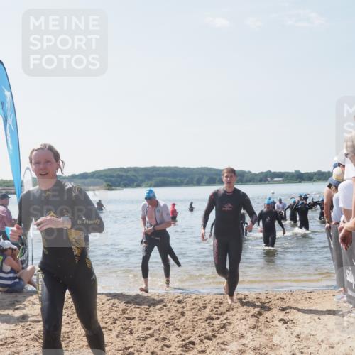 22.06.2025 - Viking Triathlon MichiJ http://msf.ph/oto/8092669 22.06.2025 10:39:18 Schwimmen 79, 83, 182, 195, 238, 276, 295, 298, 324, 351, 386, 474, 536 meine-sportfotos.de