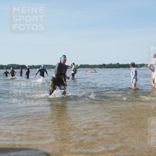 22.06.2025 - Viking Triathlon KatJ http://msf.ph/oto/8092705 22.06.2025 10:28:54 Schwimmen 12, 15, 152, 301, 310, 368, 384, 414, 443, 604, 628 meine-sportfotos.de