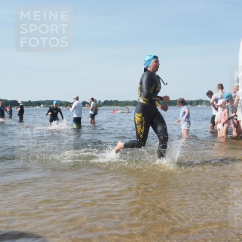 22.06.2025 - Viking Triathlon KatJ http://msf.ph/oto/8092730 22.06.2025 10:28:55 Schwimmen 12, 15, 152, 200, 301, 310, 368, 384, 414, 443, 604, 628 meine-sportfotos.de
