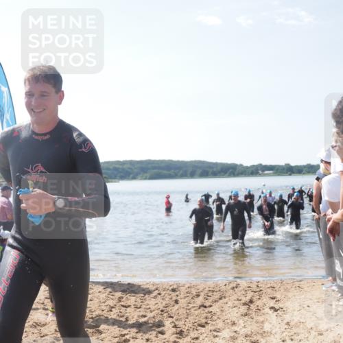 22.06.2025 - Viking Triathlon MichiJ http://msf.ph/oto/8092757 22.06.2025 10:39:20 Schwimmen 83, 117, 150, 182, 195, 238, 276, 295, 298, 324, 351, 386, 474, 536 meine-sportfotos.de