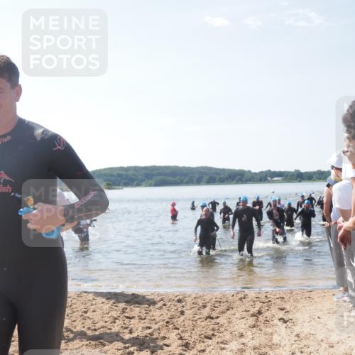 22.06.2025 - Viking Triathlon MichiJ http://msf.ph/oto/8092766 22.06.2025 10:39:20 Schwimmen 83, 117, 150, 182, 195, 238, 276, 295, 298, 324, 351, 386, 474, 536 meine-sportfotos.de