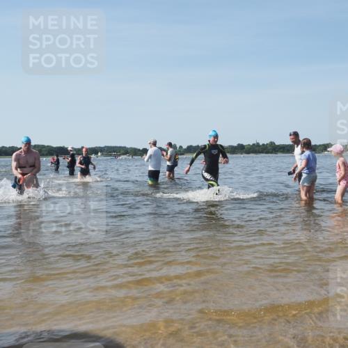 22.06.2025 - Viking Triathlon KatJ http://msf.ph/oto/8092775 22.06.2025 10:28:58 Schwimmen 12, 15, 152, 200, 301, 310, 384, 414, 443, 604, 628 meine-sportfotos.de
