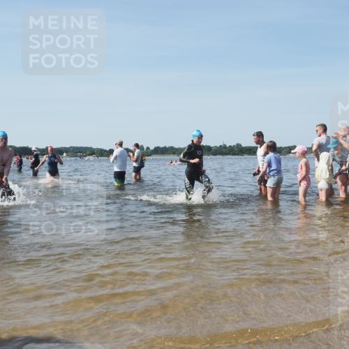 22.06.2025 - Viking Triathlon KatJ http://msf.ph/oto/8092819 22.06.2025 10:28:58 Schwimmen 12, 15, 152, 200, 301, 310, 384, 414, 443, 604, 628 meine-sportfotos.de