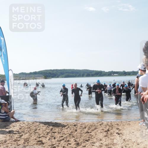 22.06.2025 - Viking Triathlon MichiJ http://msf.ph/oto/8092829 22.06.2025 10:39:22 Schwimmen 83, 93, 117, 150, 182, 195, 238, 276, 298, 324, 386, 474, 536 meine-sportfotos.de