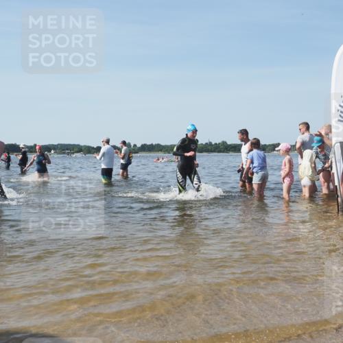 22.06.2025 - Viking Triathlon KatJ http://msf.ph/oto/8092830 22.06.2025 10:28:58 Schwimmen 12, 15, 152, 200, 301, 310, 384, 414, 443, 604, 628 meine-sportfotos.de