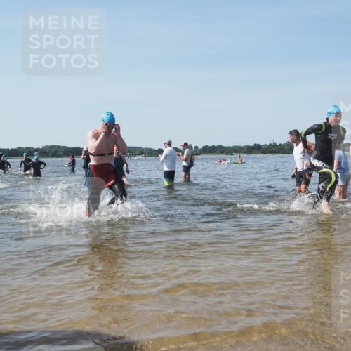 22.06.2025 - Viking Triathlon KatJ http://msf.ph/oto/8092886 22.06.2025 10:28:59 Schwimmen 7, 12, 15, 152, 200, 310, 384, 414, 443, 604, 628 meine-sportfotos.de