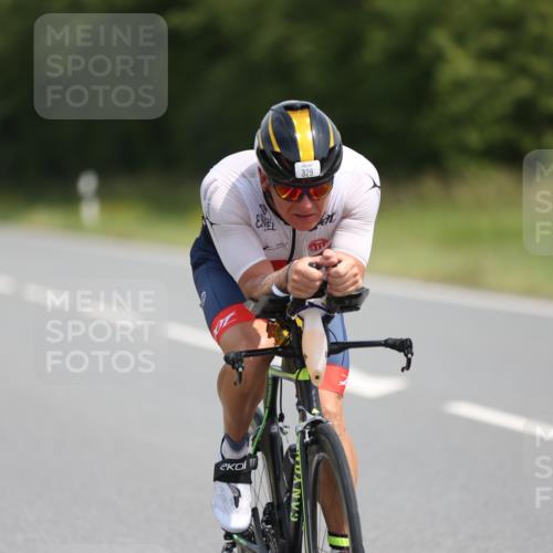 22.06.2025 - Viking Triathlon Yannick Fuchs http://msf.ph/oto/8092891 22.06.2025 11:55:34 Radfahren 8, 139, 203, 329, 479 meine-sportfotos.de