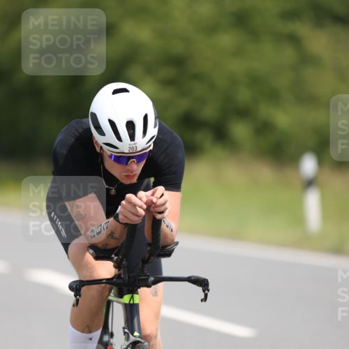 22.06.2025 - Viking Triathlon Yannick Fuchs http://msf.ph/oto/8092961 22.06.2025 11:55:36 Radfahren 8, 108, 139, 203, 329, 479 meine-sportfotos.de
