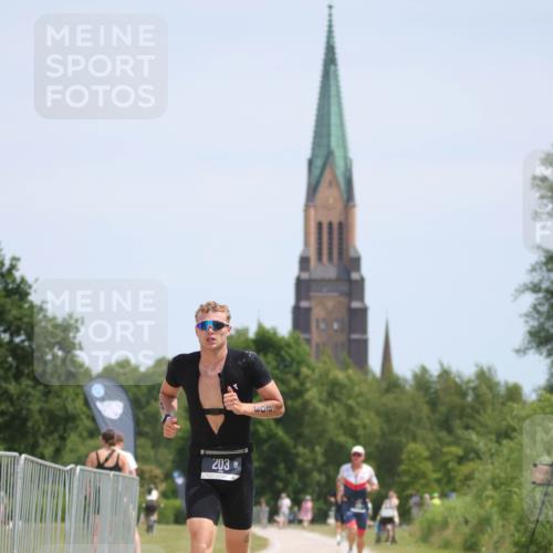 22.06.2025 - Viking Triathlon H.Heesch http://msf.ph/oto/8092963 22.06.2025 13:02:10 Laufen 203, 486 meine-sportfotos.de