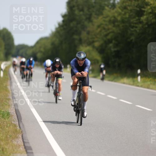 22.06.2025 - Viking Triathlon Yannick Fuchs http://msf.ph/oto/8093033 22.06.2025 11:55:46 Radfahren 28, 108, 141, 184, 352, 478, 519, 635, 660 meine-sportfotos.de