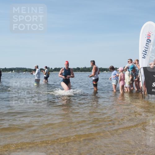 22.06.2025 - Viking Triathlon KatJ http://msf.ph/oto/8093058 22.06.2025 10:29:03 Schwimmen 7, 12, 152, 200, 310, 384, 414, 443, 458, 604, 628, 652 meine-sportfotos.de