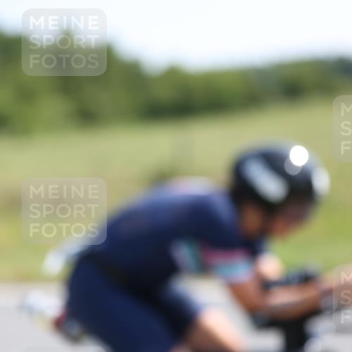 22.06.2025 - Viking Triathlon Yannick Fuchs http://msf.ph/oto/8093074 22.06.2025 11:16:31 Radfahren 301 meine-sportfotos.de