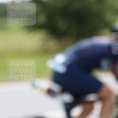 22.06.2025 - Viking Triathlon Yannick Fuchs http://msf.ph/oto/8093099 22.06.2025 11:16:31 Radfahren 301 meine-sportfotos.de